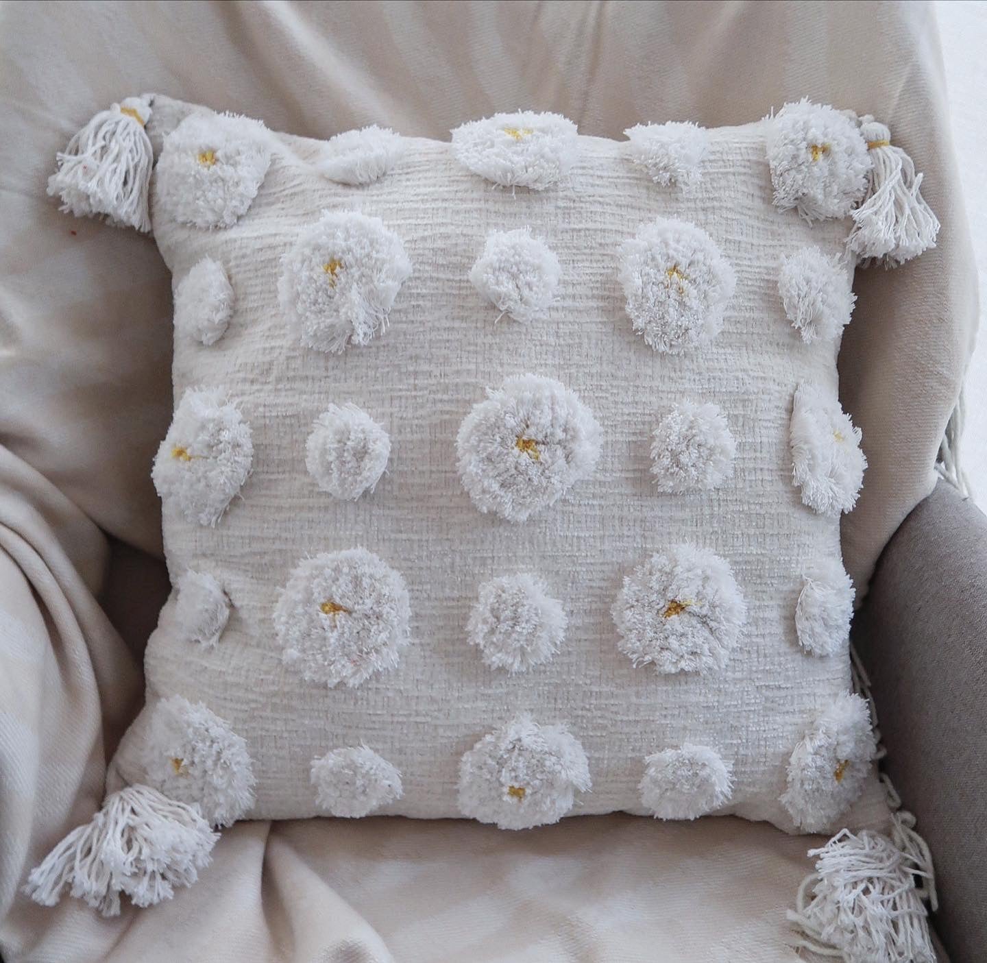 DAISY Luxe Woven Cushion Cover